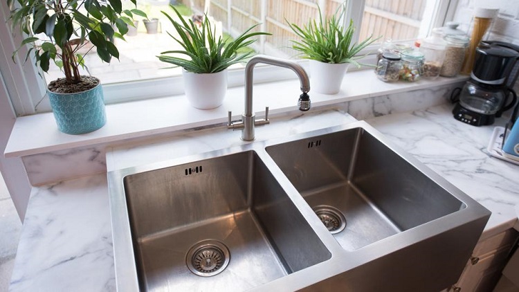 Sink stainless untuk dapur, Sumber: forbes.com
