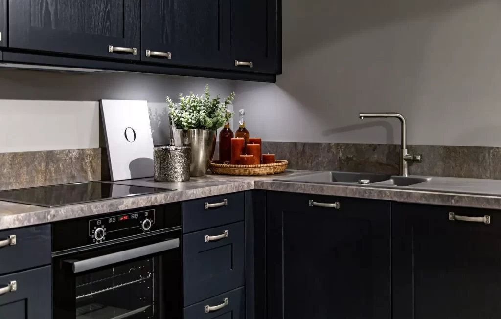 Granit adalah salah satu jenis jenis countertop dapur yang paling populer. Sumber Kanggo