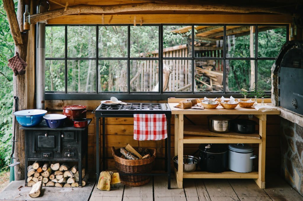 Menikmati Memasak Di Alam Terbuka Dengan Model Dapur Outdoor