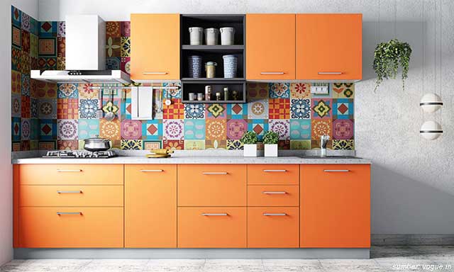 Keramik dapur multi warna. Sumber: vogue.in