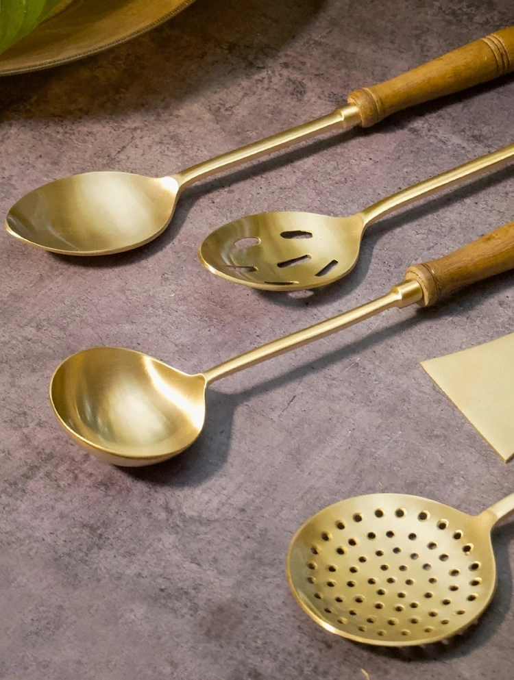 Sendok sayur kuningan, Sumber: jaypore.com