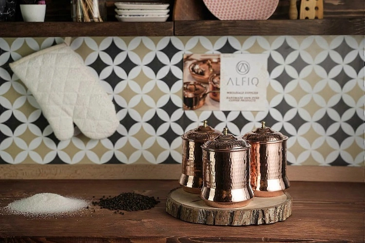 Wadah penyimpanan bumbu tembaga, Sumber: openclass.co.zw