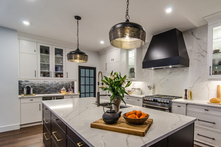 Membuat tampilan dapur lebih rapi, Sumber: decorcabinets.com