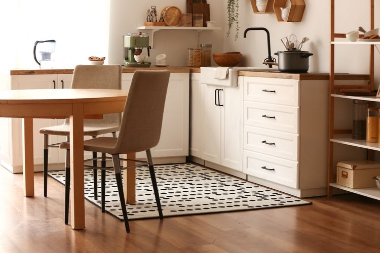 Penempatan karpet pada area dapur, Sumber: kompas.com