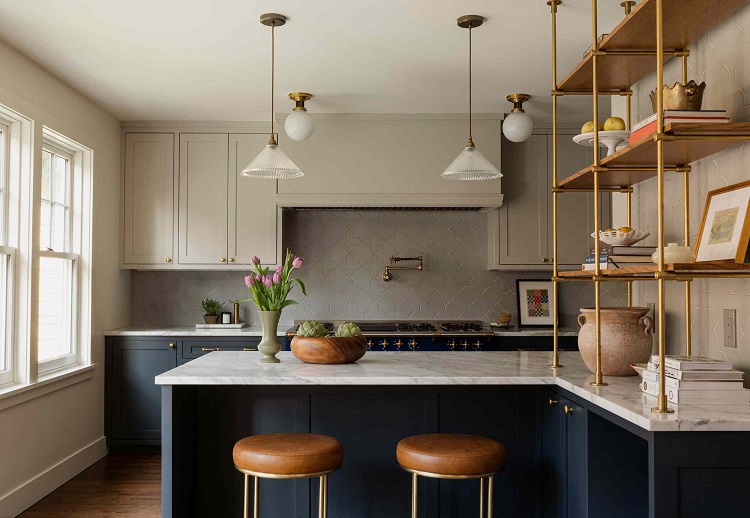 Contoh dapur dengan konsep terbuka, Sumber: thespruce.com